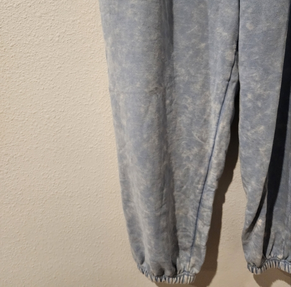 Women's Jordan Flight Fleece Washed Fleece Sweatpants - Picture 11 of 12